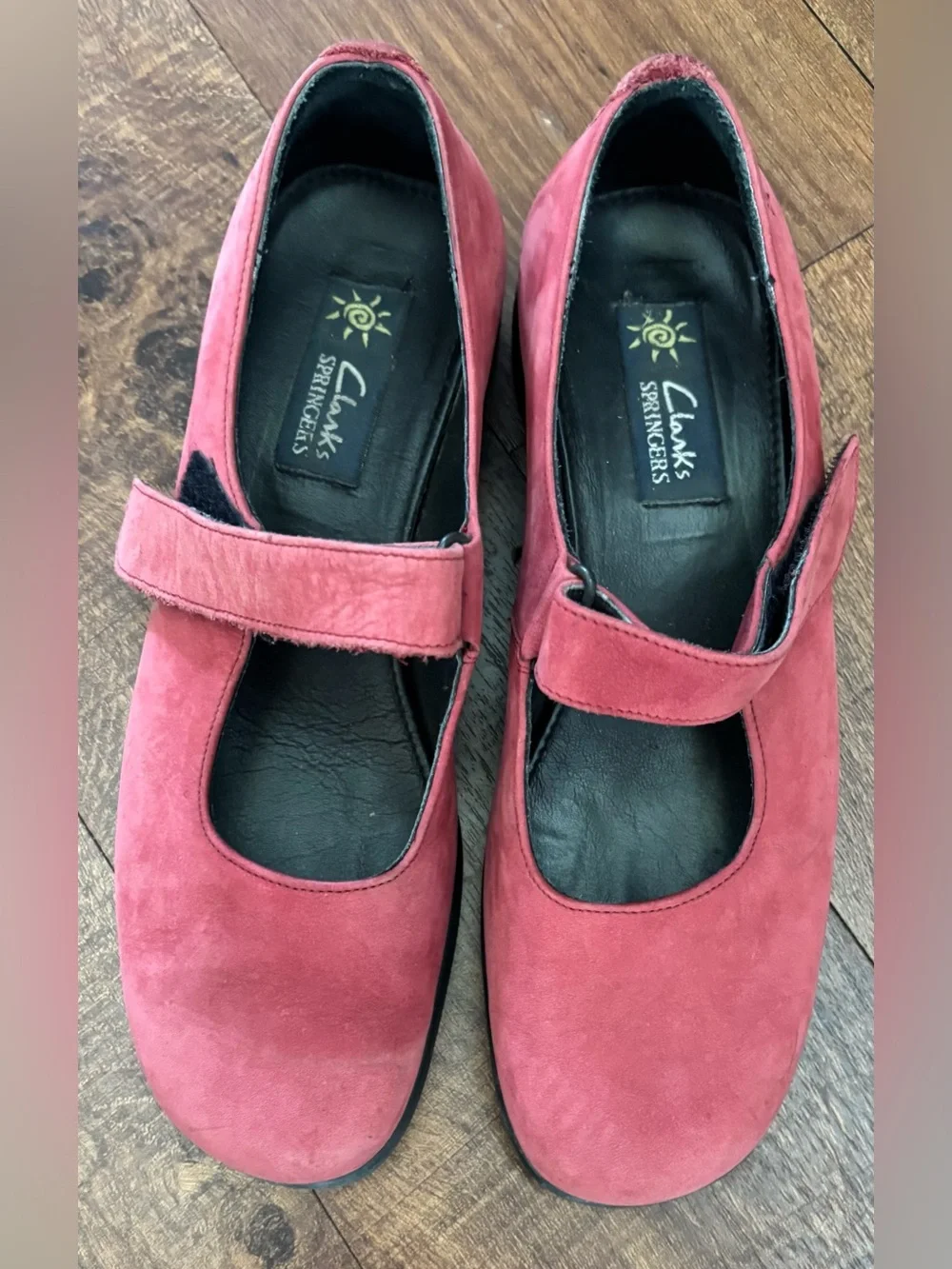 Clark’s red suede springers Mary Jane shoes for women size 6 vintage